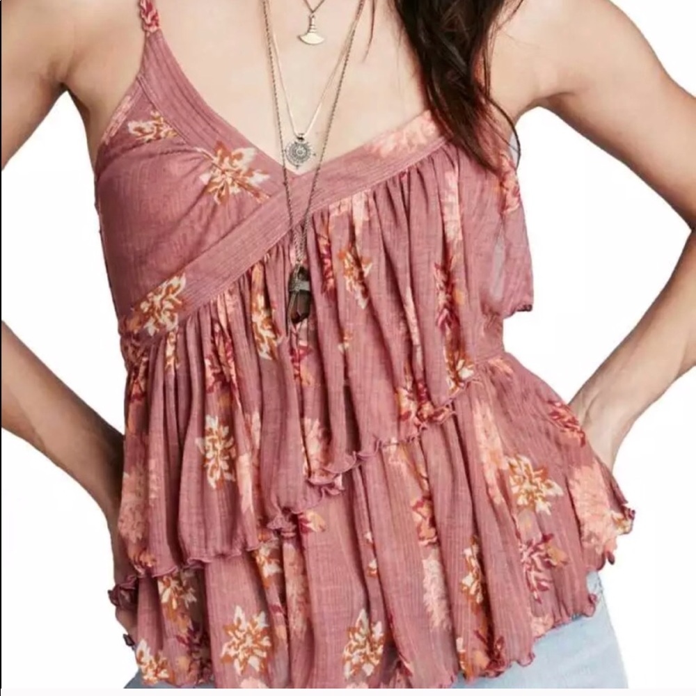 🔆FREE PEOPLE🔆NWT💖RUFFLE TANK
Size small